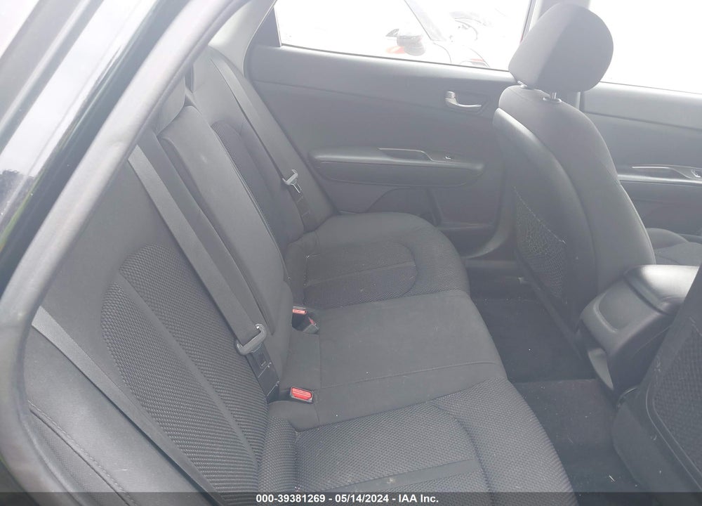 2019 KIA OPTIMA LX VIN: 5XXGT4L39KG280604