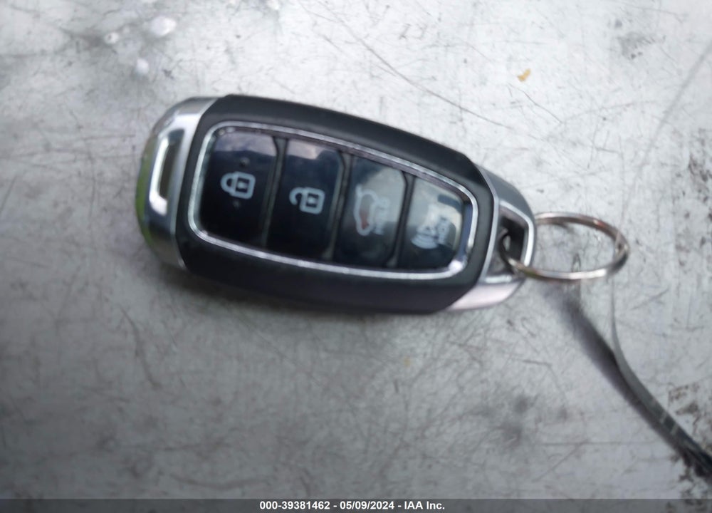 2020 HYUNDAI SANTA FE SEL VIN: 5NMS33AD2LH145614