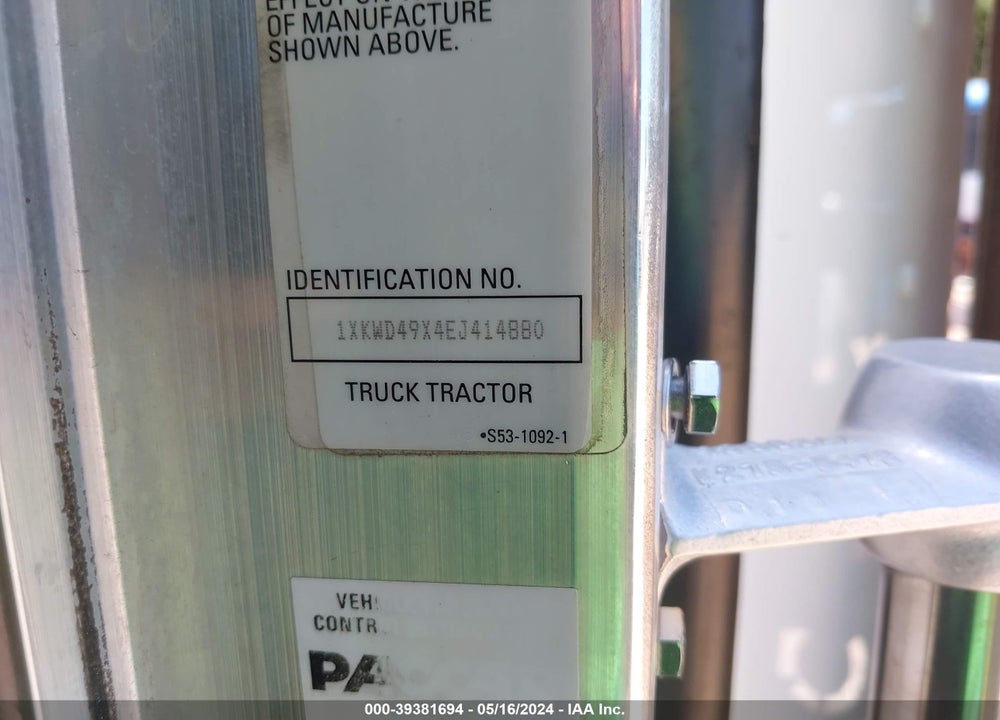 2014 KENWORTH W900 VIN: 1XKWD49X4EJ414880