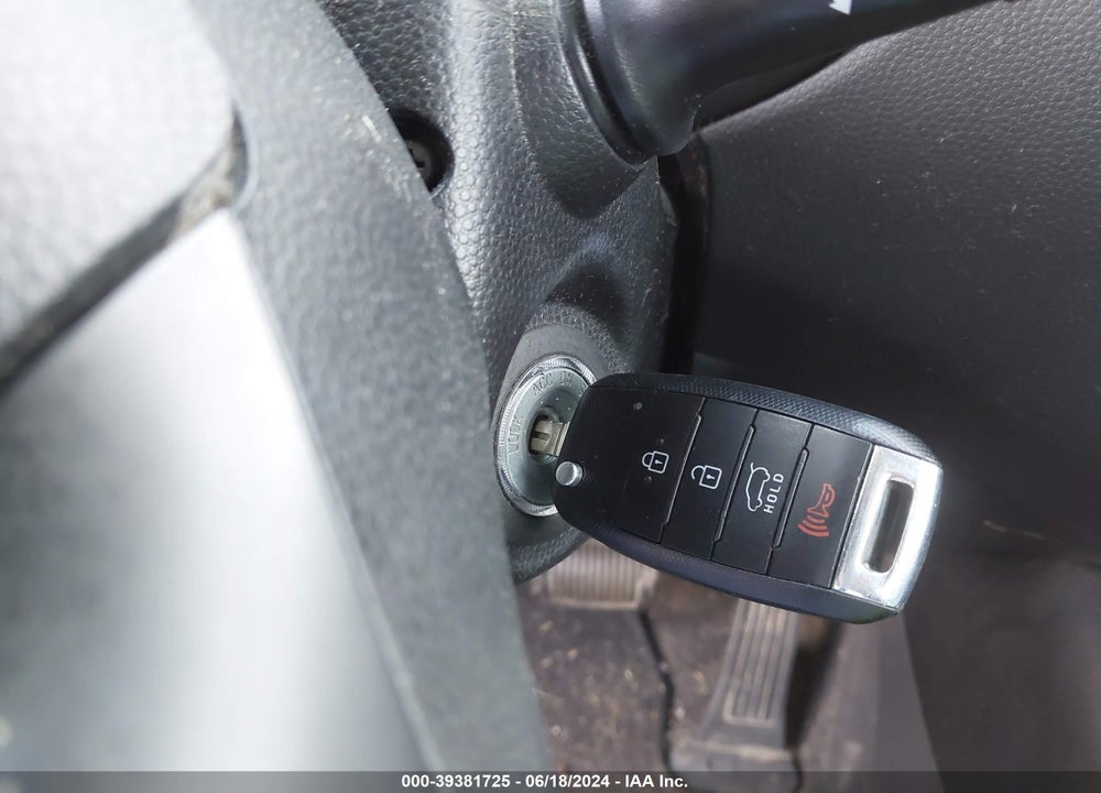 2015 KIA SOUL VIN: KNDJN2A20F7225990