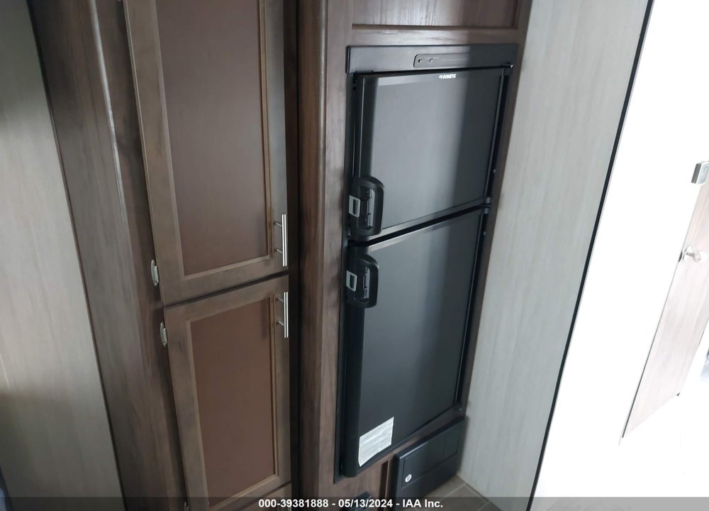 2019 CHER CT VIN: 4X4TCKV22KK060065
