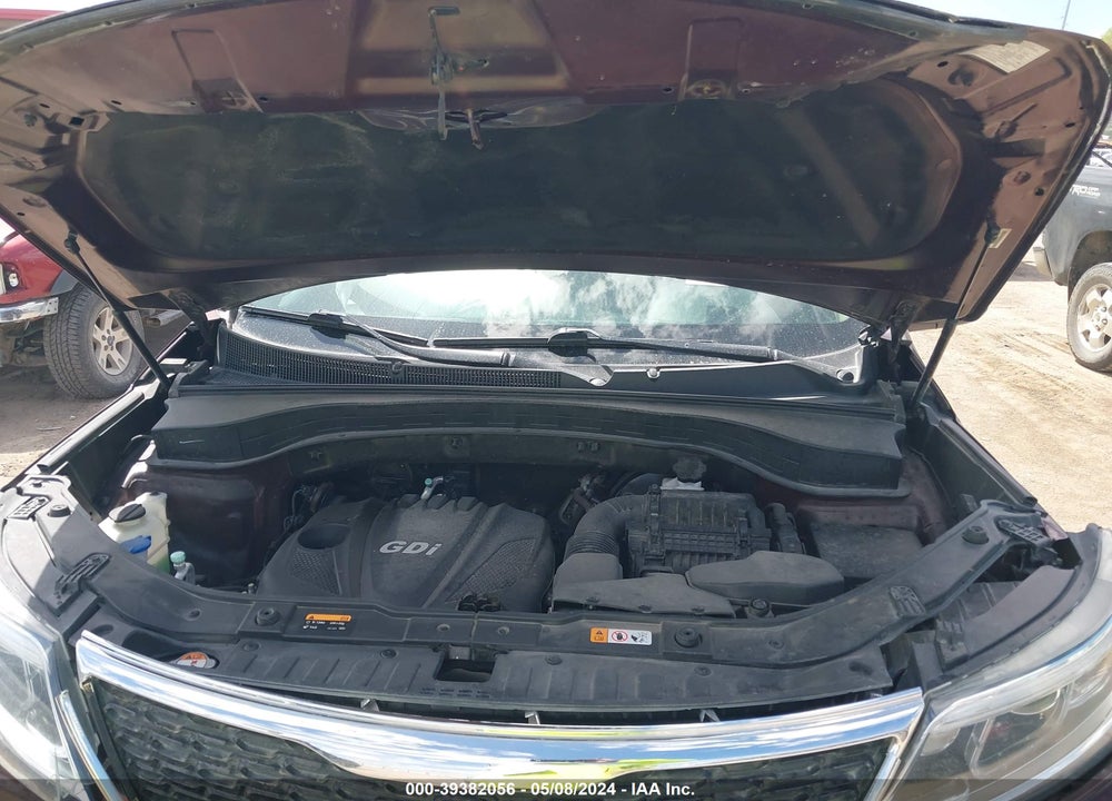 2015 KIA SORENTO LX VIN: 5XYKTCA62FG594937
