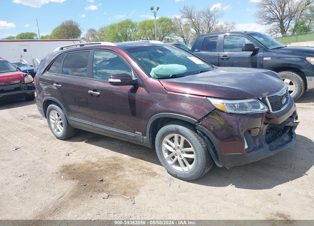 2015 KIA SORENTO LX VIN: 5XYKTCA62FG594937