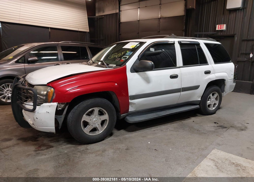 2005 CHEVROLET TRAILBLAZER LS VIN: 1GNDT13SX52232202