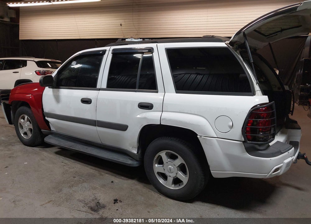 2005 CHEVROLET TRAILBLAZER LS VIN: 1GNDT13SX52232202