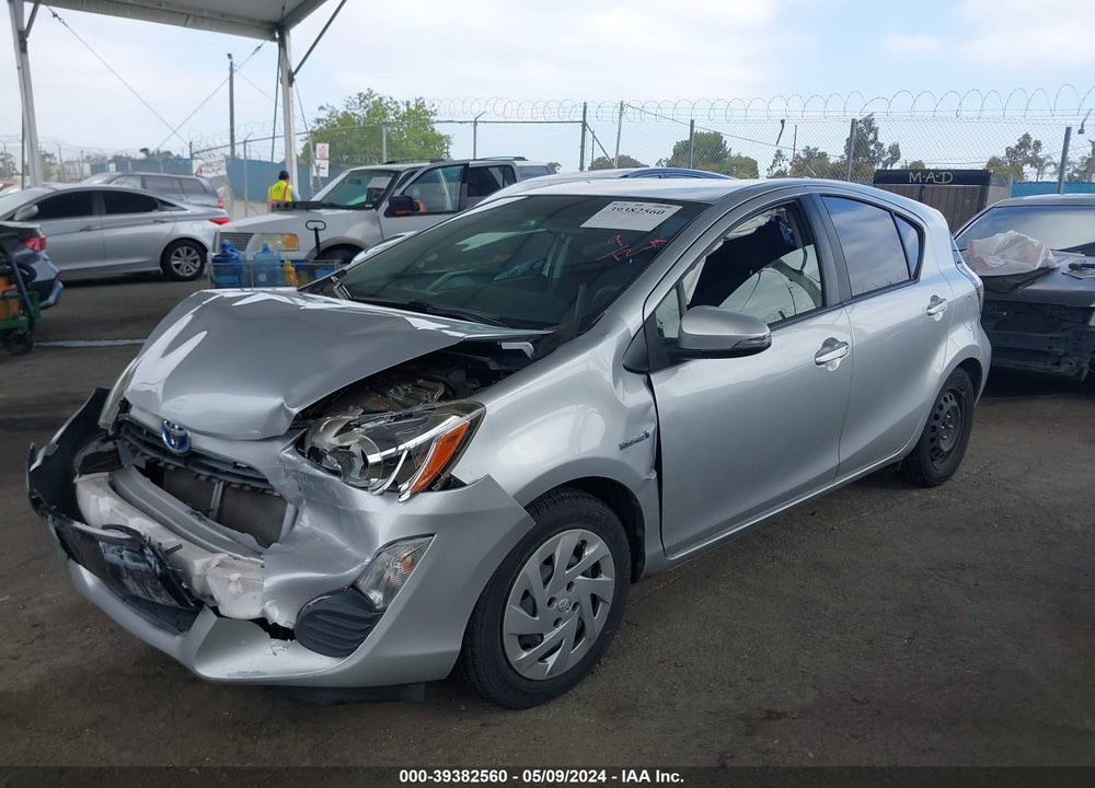 2016 TOYOTA PRIUS C TWO VIN: JTDKDTB32G1137578