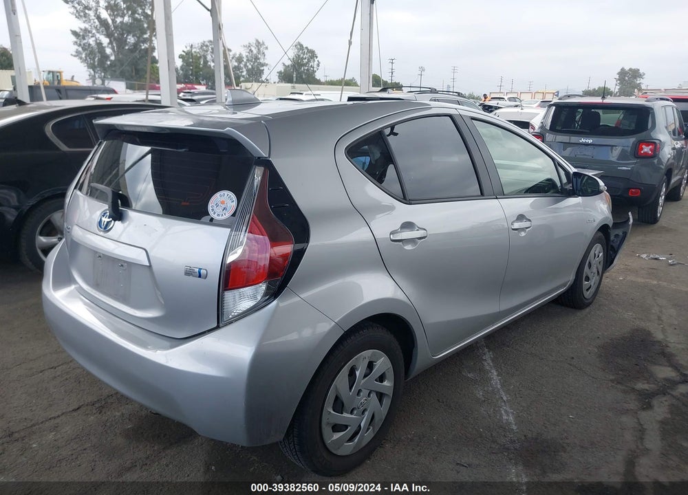2016 TOYOTA PRIUS C TWO VIN: JTDKDTB32G1137578