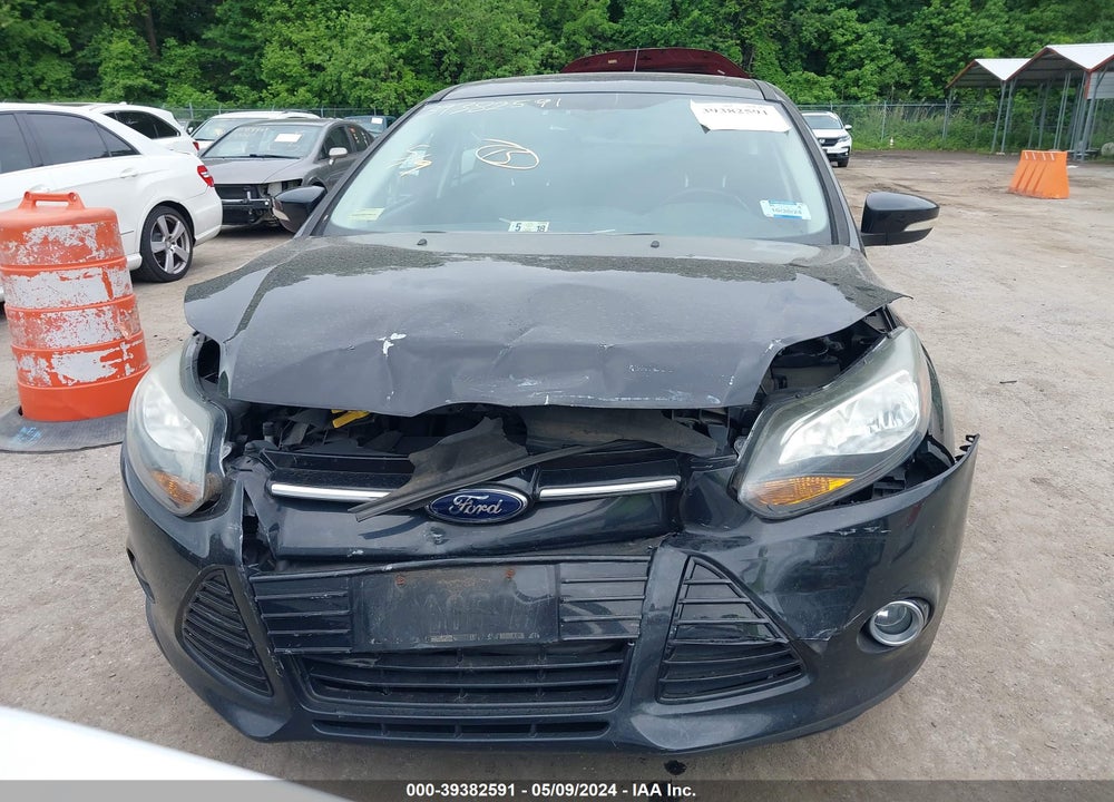 2012 FORD FOCUS TITANIUM VIN: 1FAHP3N23CL409130