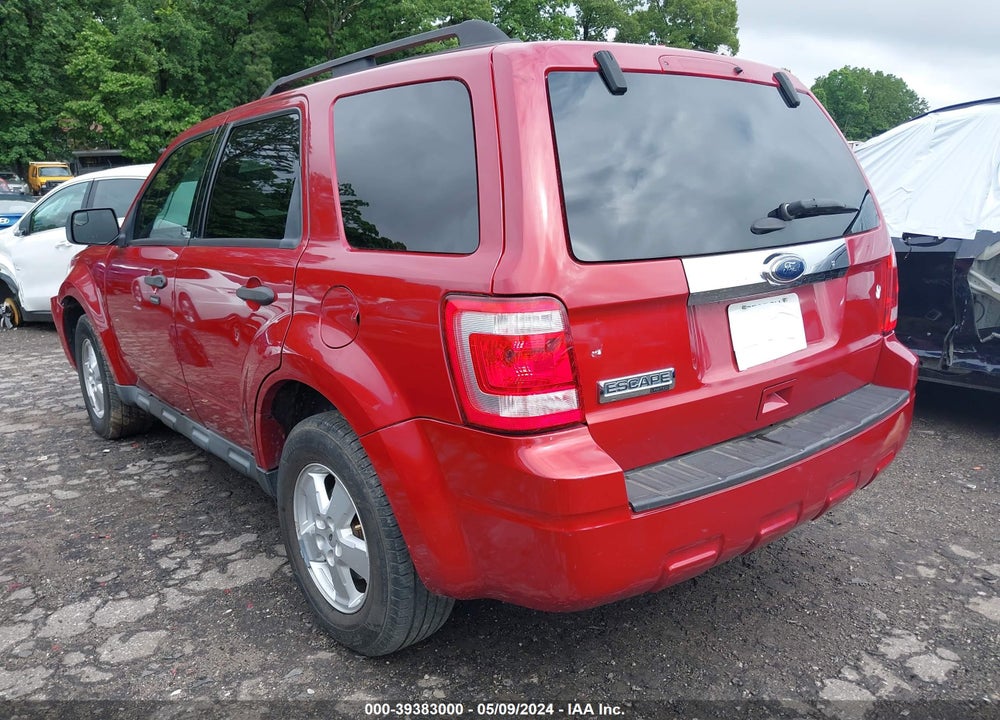 2010 FORD ESCAPE XLT VIN: 1FMCU0D70AKC03223