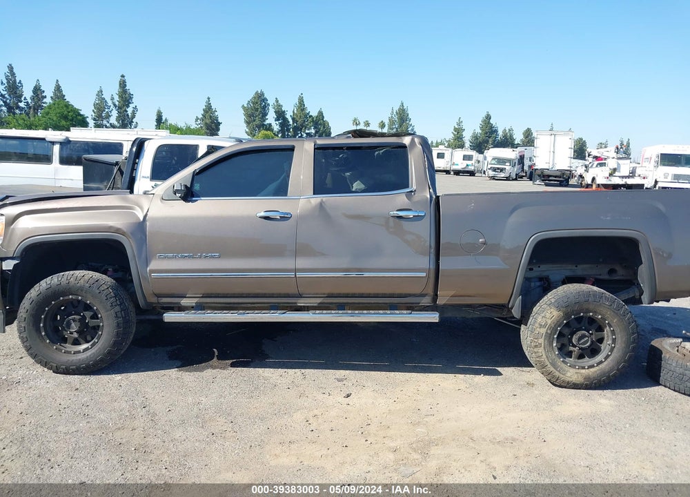 2015 GMC SIERRA 2500HD DENALI VIN: 1GT120E8XFF614900