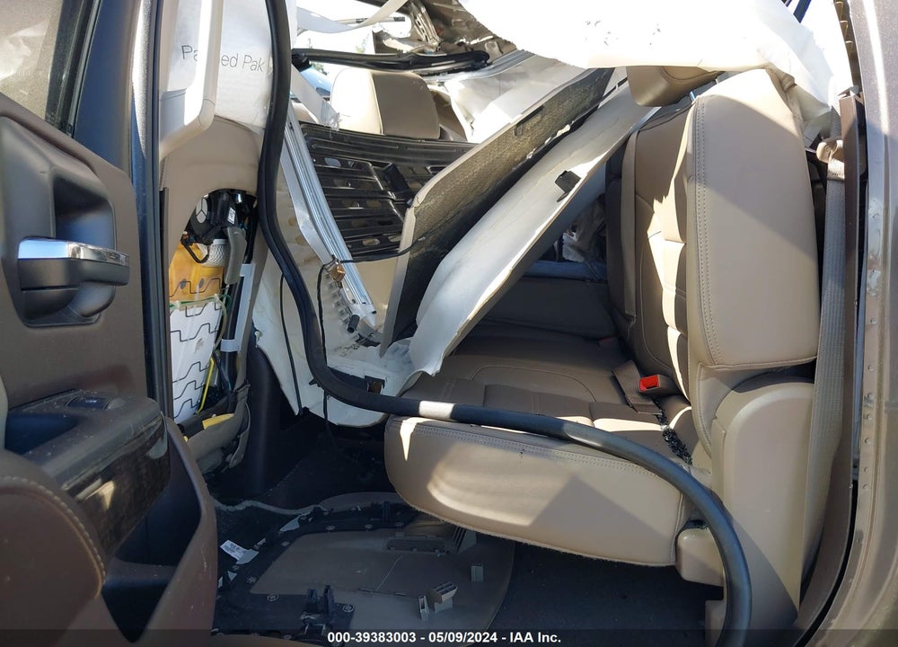 2015 GMC SIERRA 2500HD DENALI VIN: 1GT120E8XFF614900