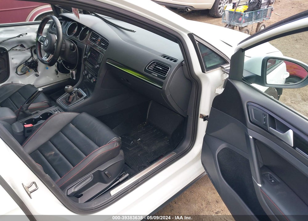 2015 VOLKSWAGEN GOLF GTI 2.0T SE 4-DOOR VIN: 3VW5T7AU4FM079277