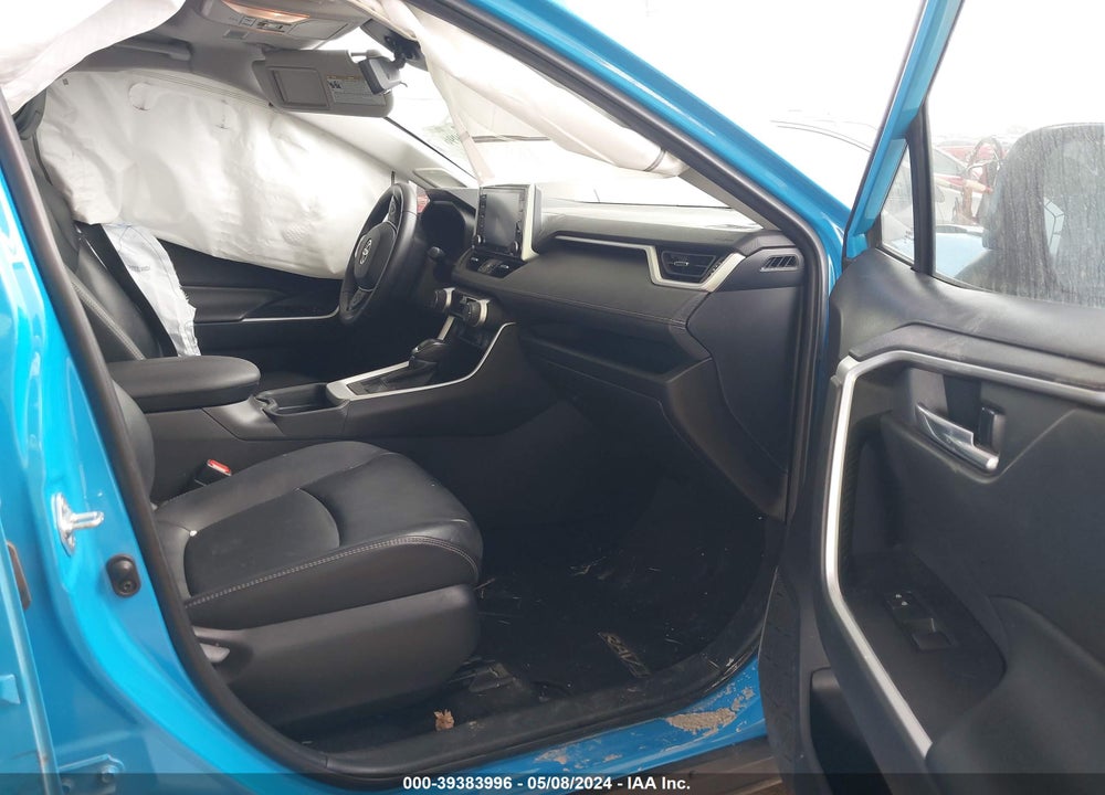 2021 TOYOTA RAV4 XLE PREMIUM VIN: 2T3C1RFV1MC086018