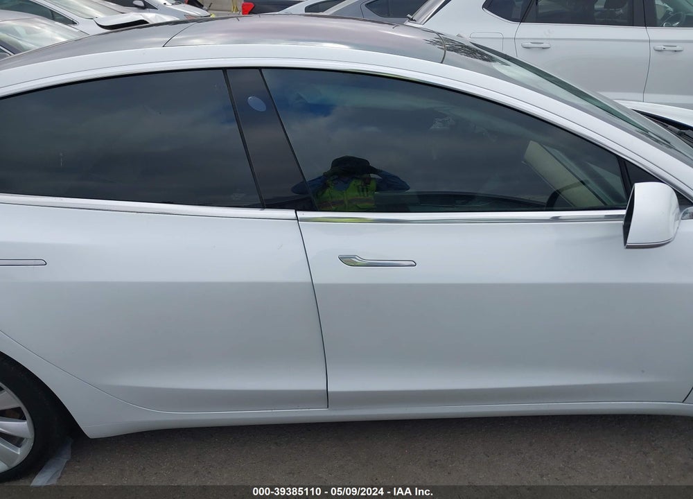 2018 TESLA MODEL 3 VIN: 5YJ3E1EA2JF164990