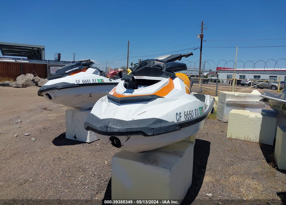 2016 SEADOO BOMBARDIER VIN: YDV39367E616