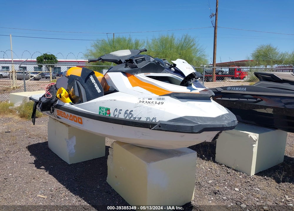 2016 SEADOO BOMBARDIER VIN: YDV39367E616