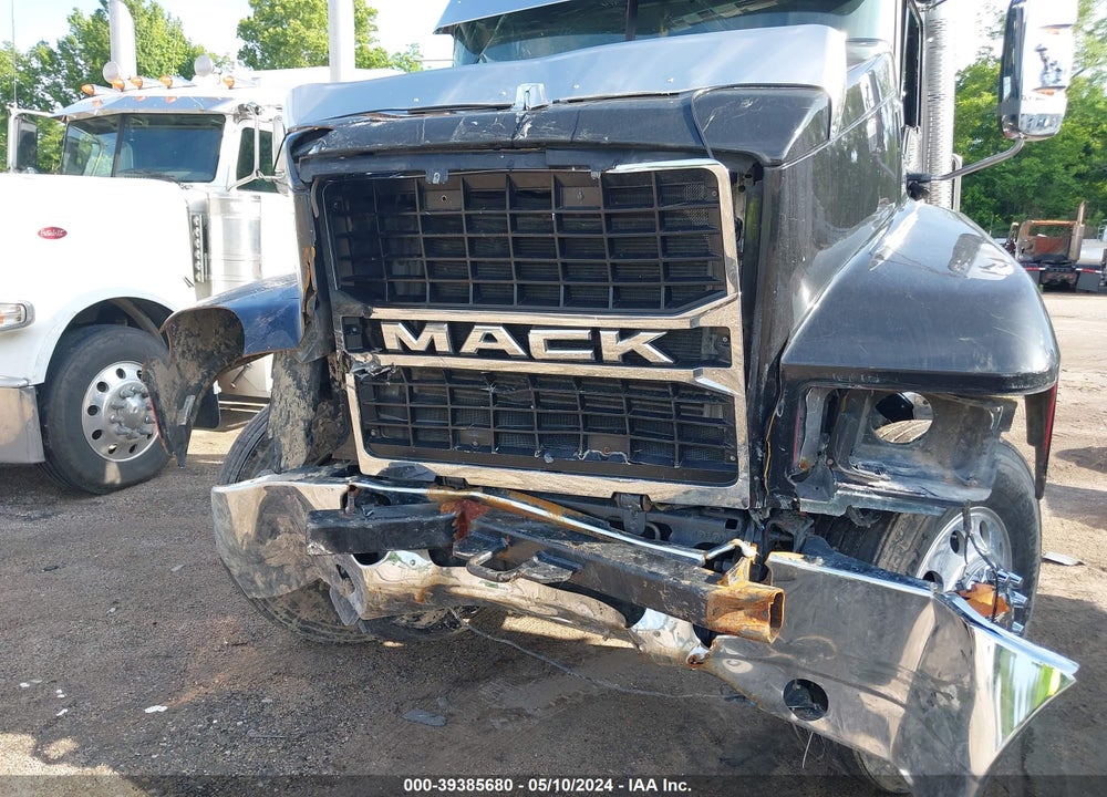 2017 MACK PINNACLE VIN: 1M1AN07Y2HM026315
