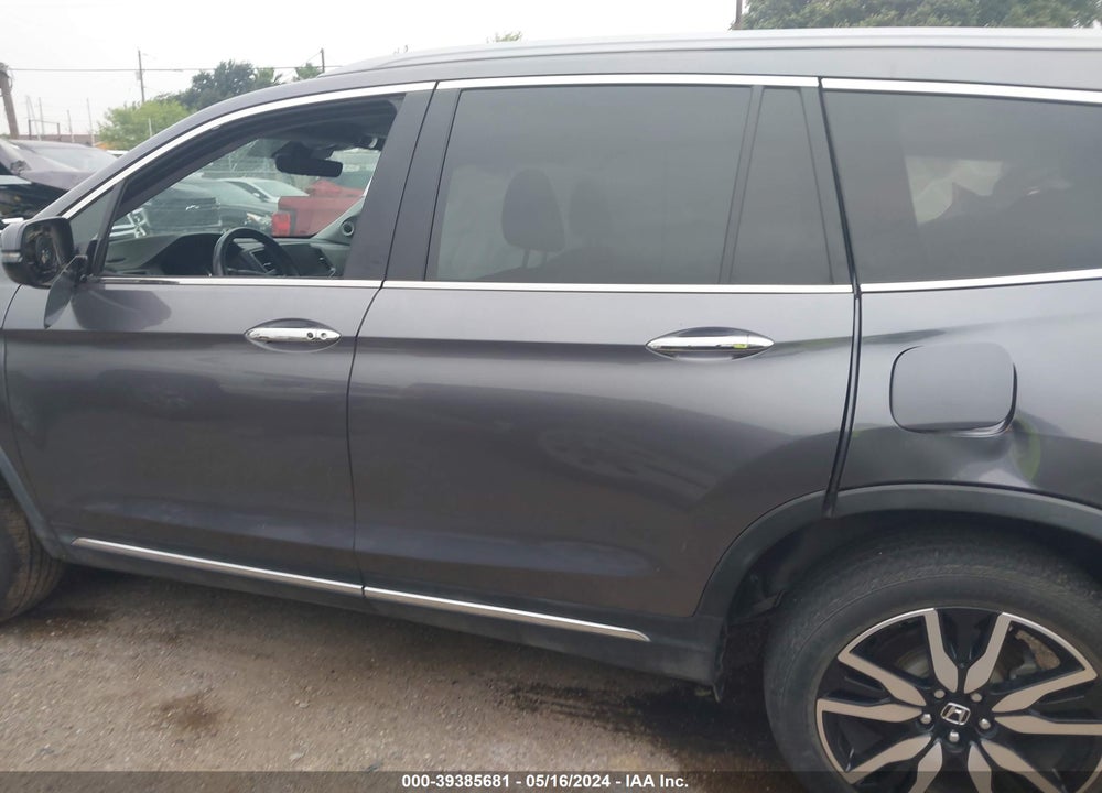 2021 HONDA PILOT 2WD TOURING 8 PASSENGER VIN: 5FNYF5H93MB016797
