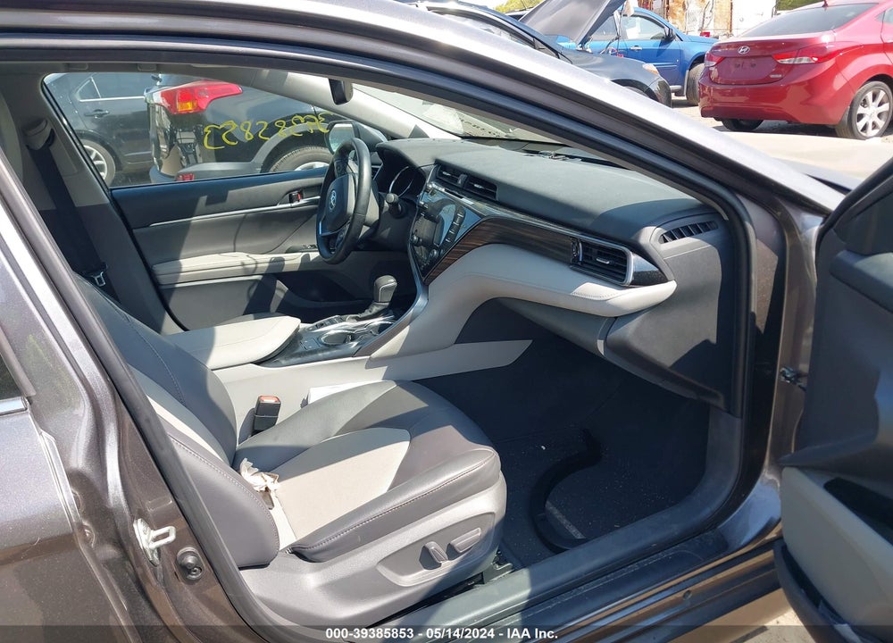 2020 TOYOTA CAMRY XLE VIN: 4T1F11AK8LU932422