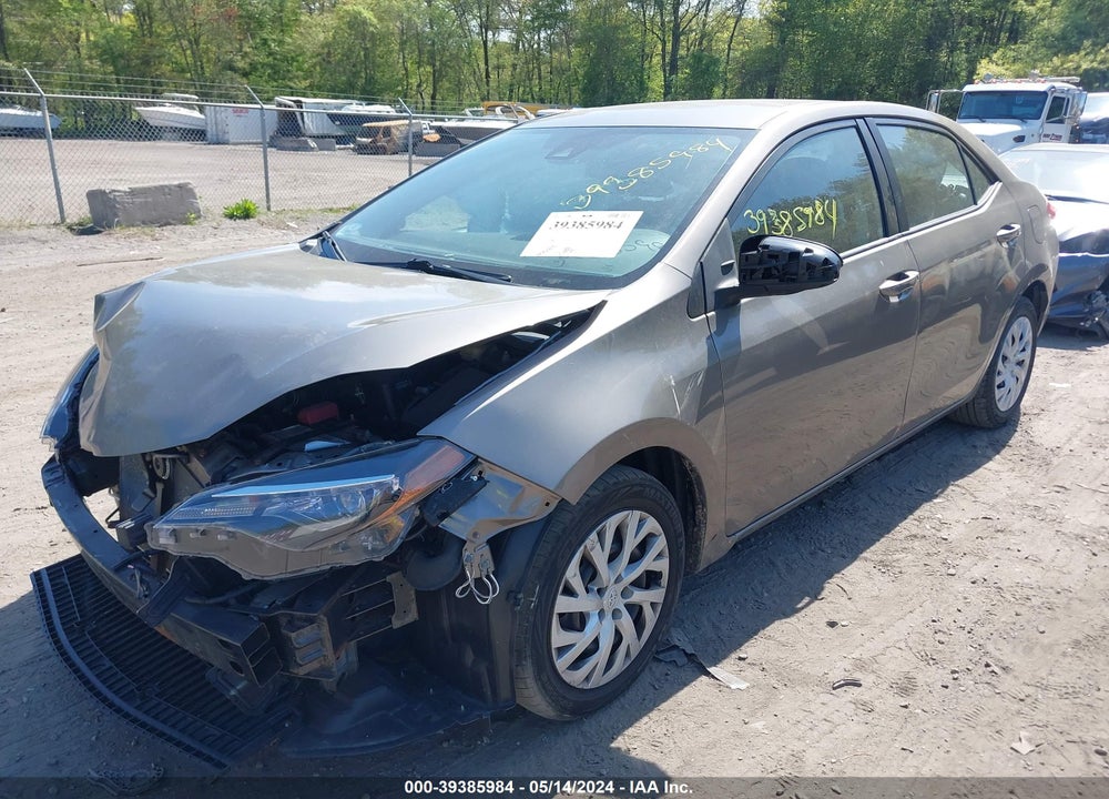2018 TOYOTA COROLLA LE VIN: 5YFBURHEXJP752555