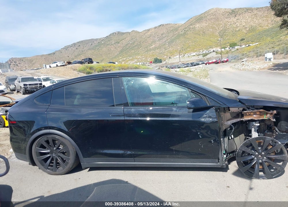 2022 TESLA MODEL X PLAID TRI MOTOR ALL-WHEEL DRIVE VIN: 7SAXCBE66NF339386