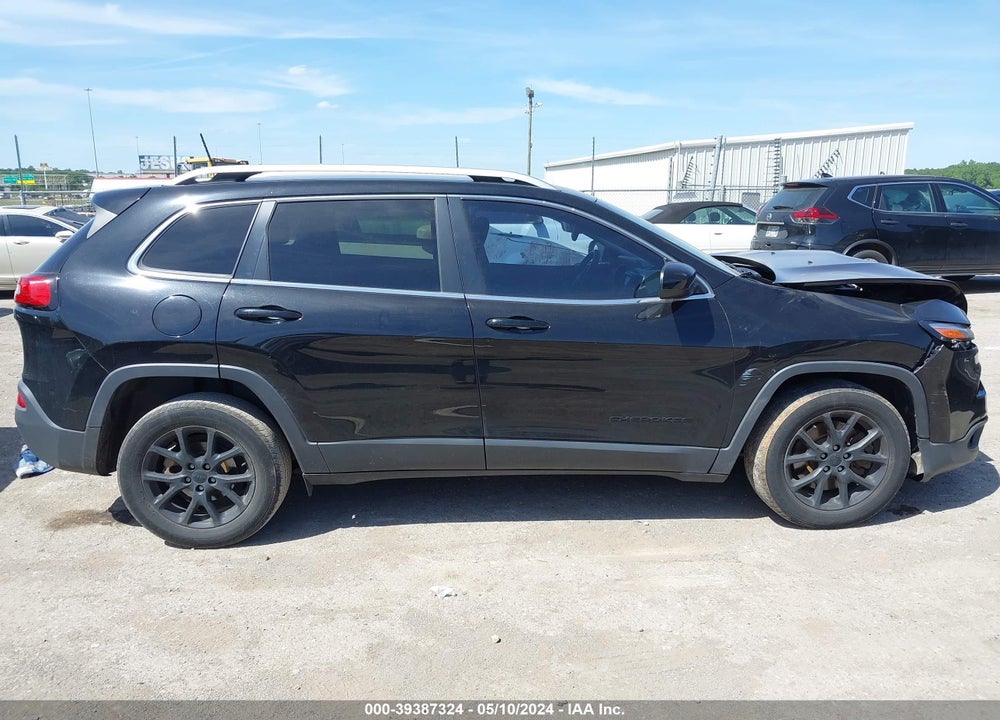 2017 JEEP CHEROKEE LATITUDE FWD VIN: 1C4PJLCB1HW574187