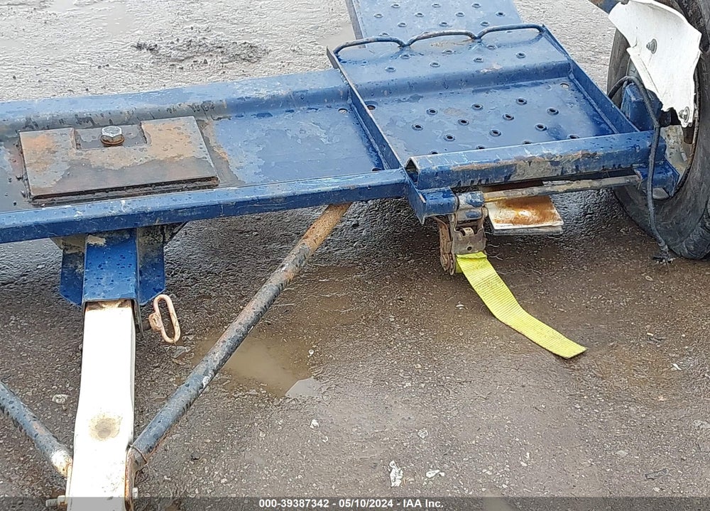 2010 TOWMASTER TOW DOLLY VIN: TB2207