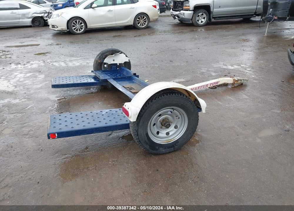 2010 TOWMASTER TOW DOLLY VIN: TB2207