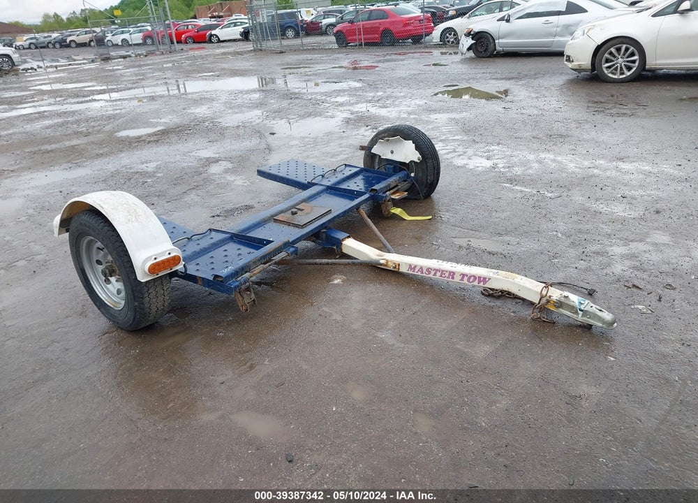 2010 TOWMASTER TOW DOLLY VIN: TB2207