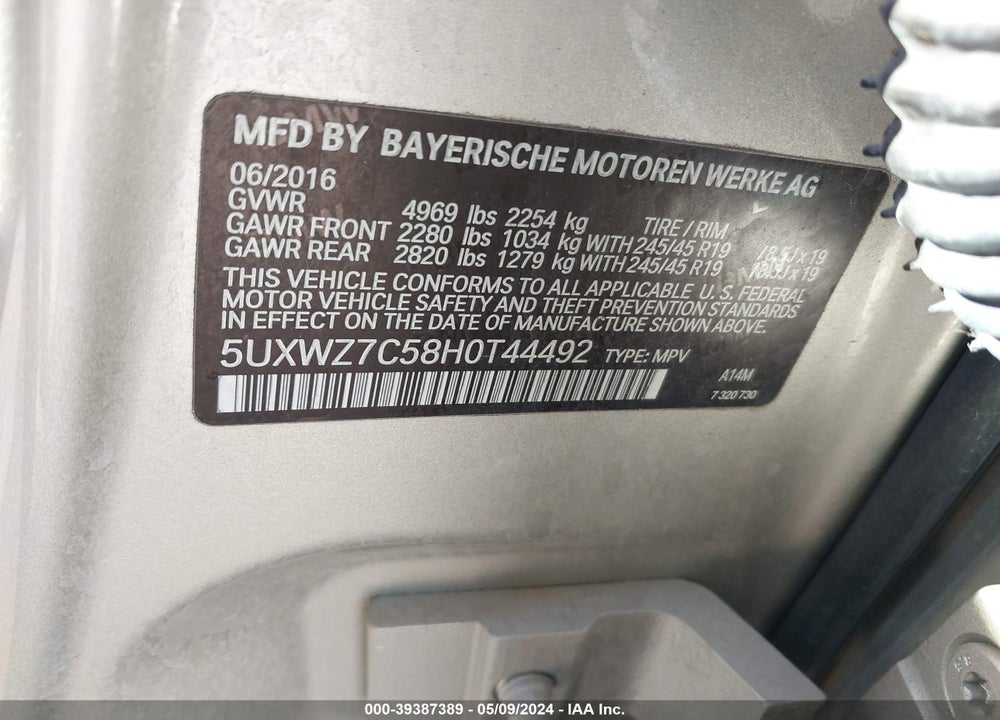 2017 BMW X3 SDRIVE28I VIN: 5UXWZ7C58H0T44492