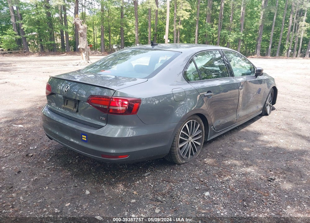2016 VOLKSWAGEN JETTA 1.8T SPORT VIN: 3VWD17AJ9GM218330