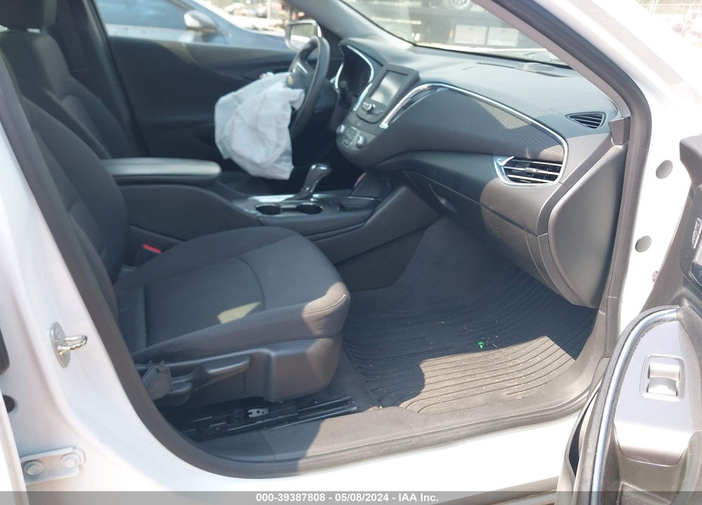 2018 CHEVROLET MALIBU LT VIN: 1G1ZD5ST7JF113967