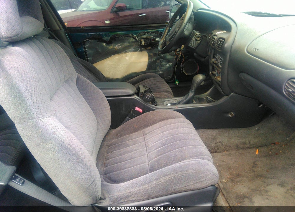 2002 PONTIAC GRAND PRIX GT VIN: 1G2WP12K52F157084