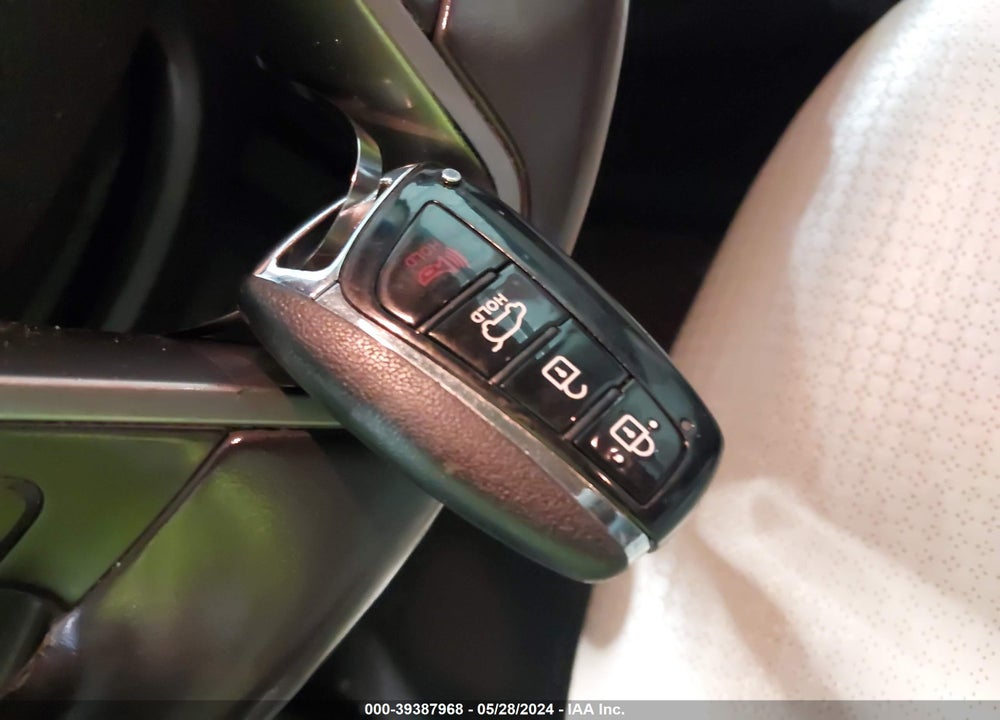 2013 HYUNDAI SANTA FE LIMITED VIN: KM8SRDHF0DU008821