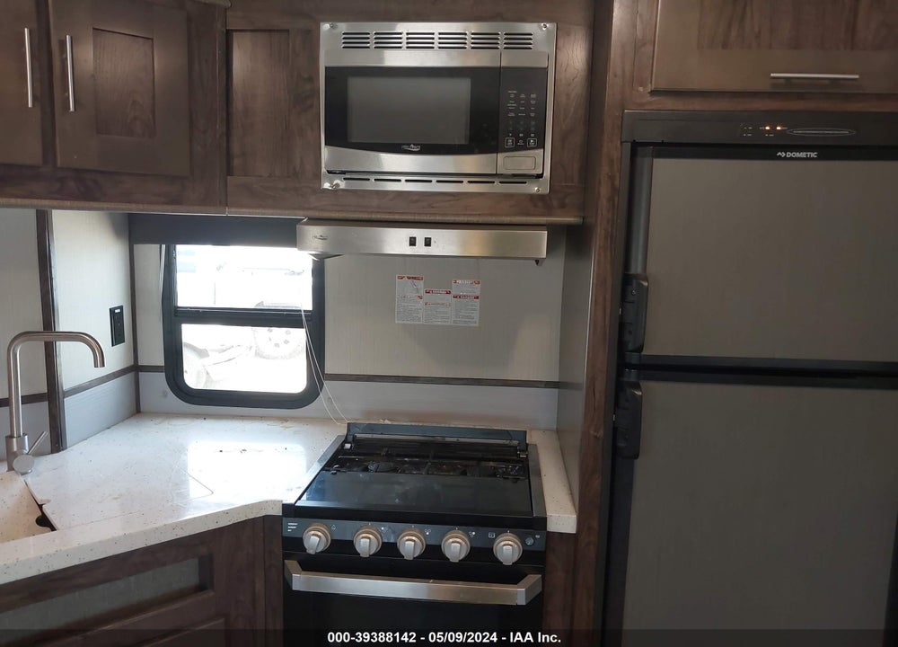 2018 CRUISER OTHER VIN: 5RXFB3021J2376183
