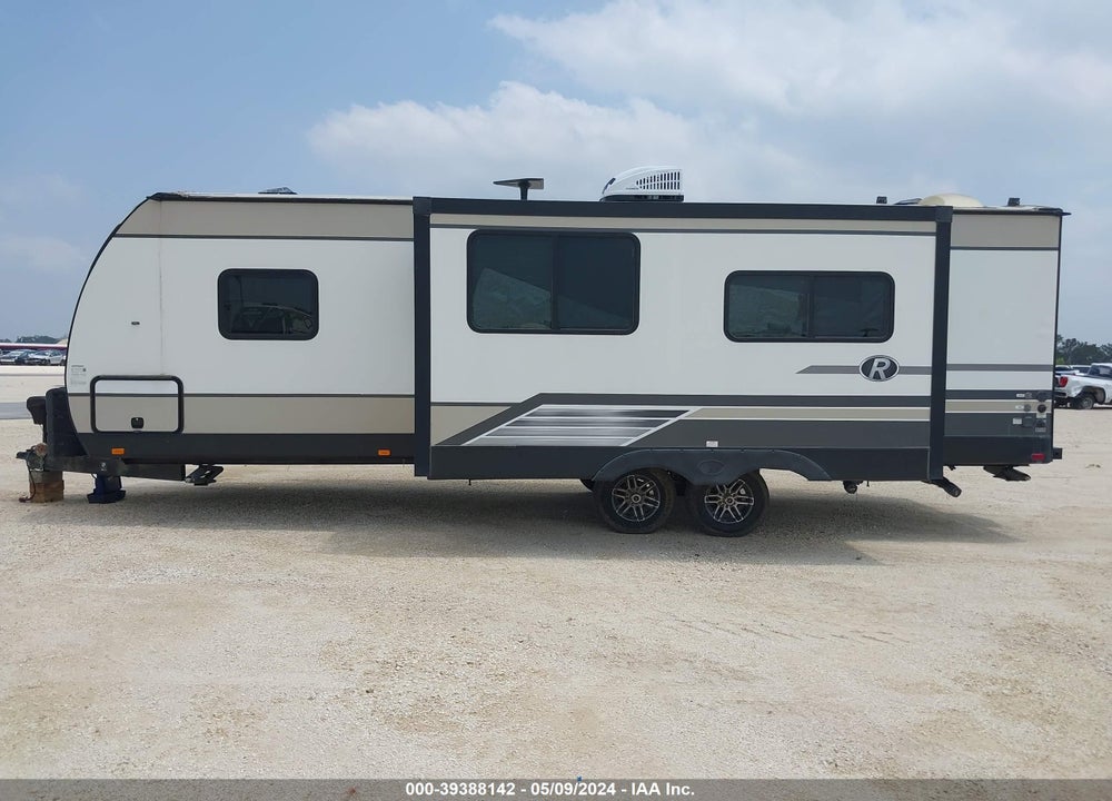 2018 CRUISER OTHER VIN: 5RXFB3021J2376183