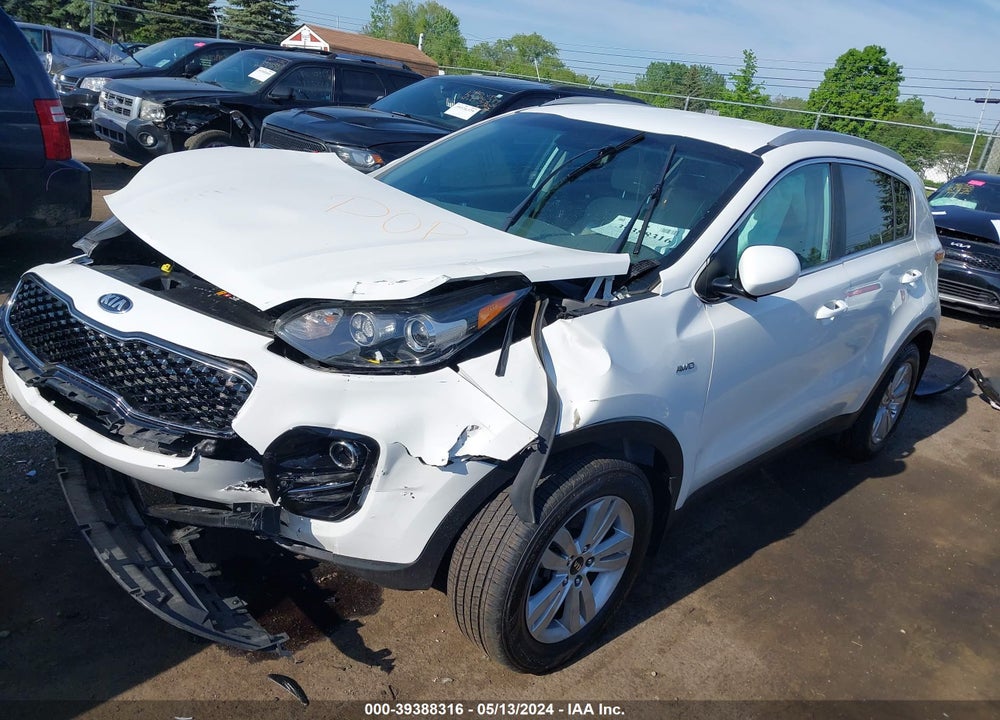 2018 KIA SPORTAGE LX VIN: KNDPMCAC1J7474268