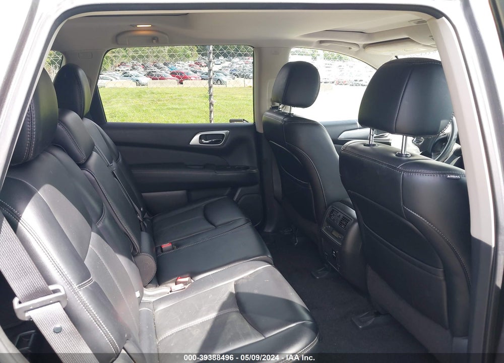 2017 NISSAN PATHFINDER SL VIN: 5N1DR2MN4HC680726