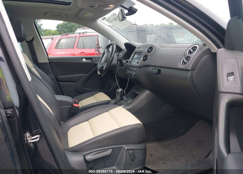 2016 VOLKSWAGEN TIGUAN SE VIN: WVGAV7AX0GW602796