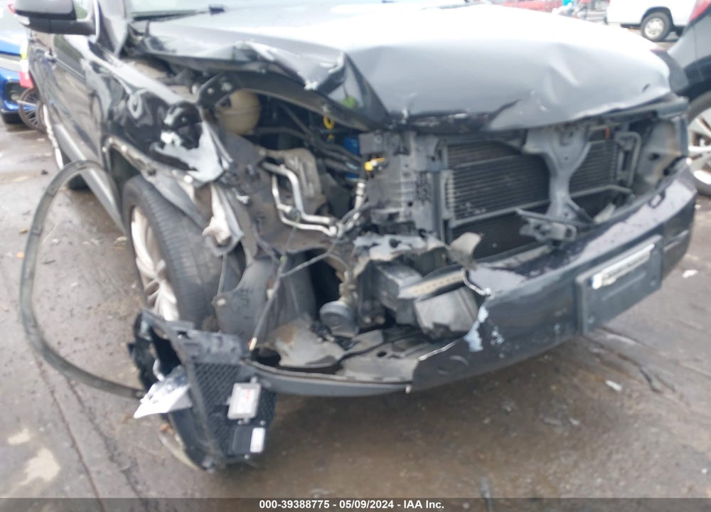 2016 VOLKSWAGEN TIGUAN SE VIN: WVGAV7AX0GW602796