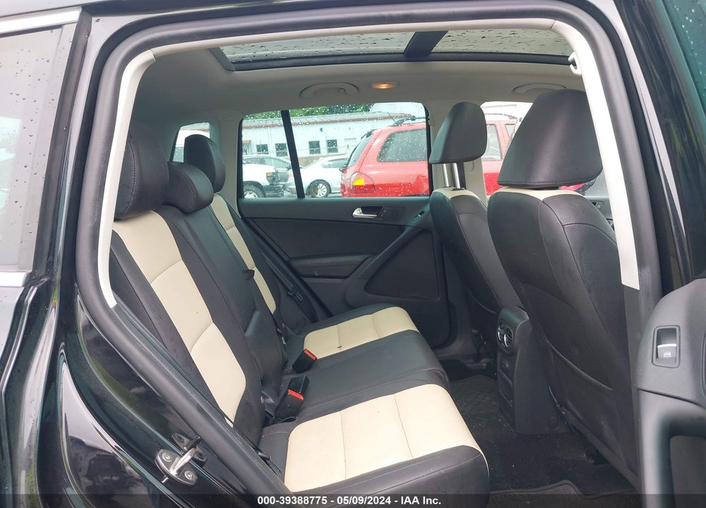 2016 VOLKSWAGEN TIGUAN SE VIN: WVGAV7AX0GW602796