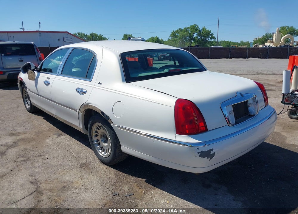 2000 LINCOLN TOWN CAR CARTIER VIN: 1LNHM83W4YY824193