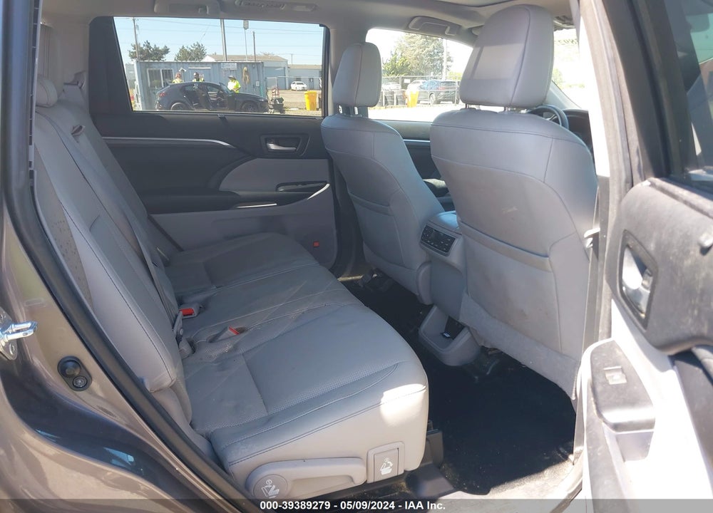 2017 TOYOTA HIGHLANDER LIMITED/PLATINUM VIN: 5TDDZRFH5HS403702