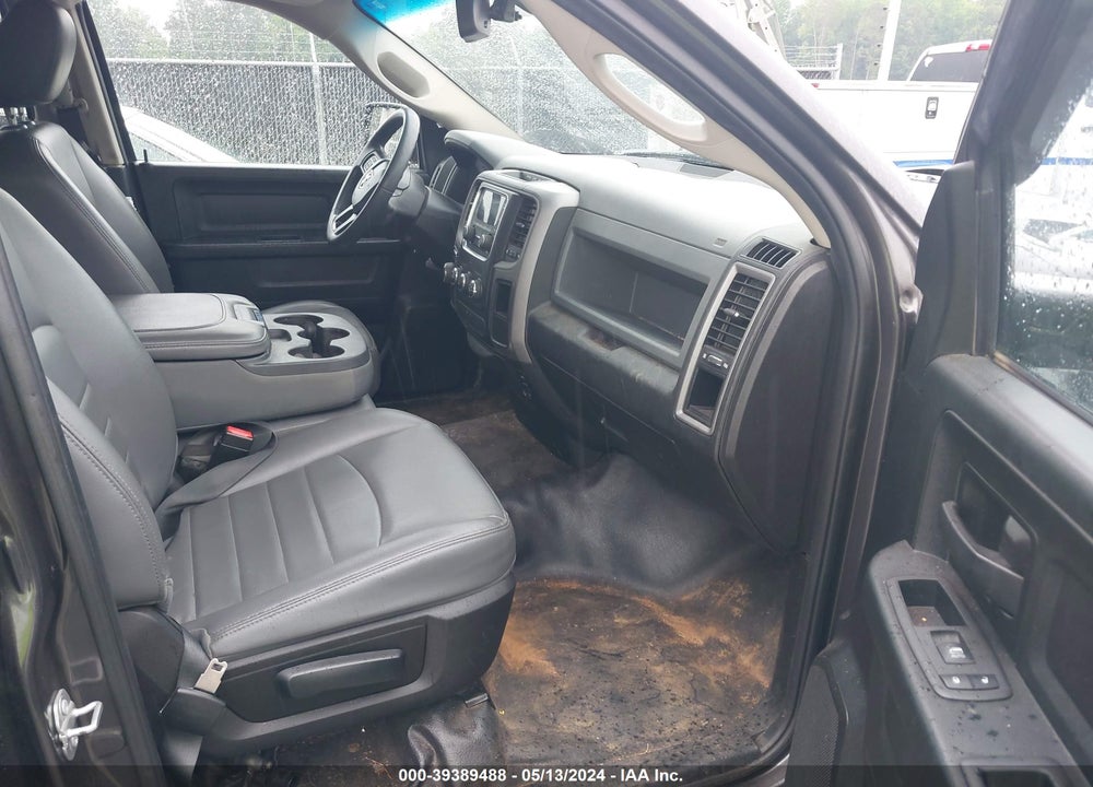 2019 RAM 1500 CLASSIC TRADESMAN QUAD CAB 4X2 6'4 BOX VIN: 1C6RR6FG6KS685852