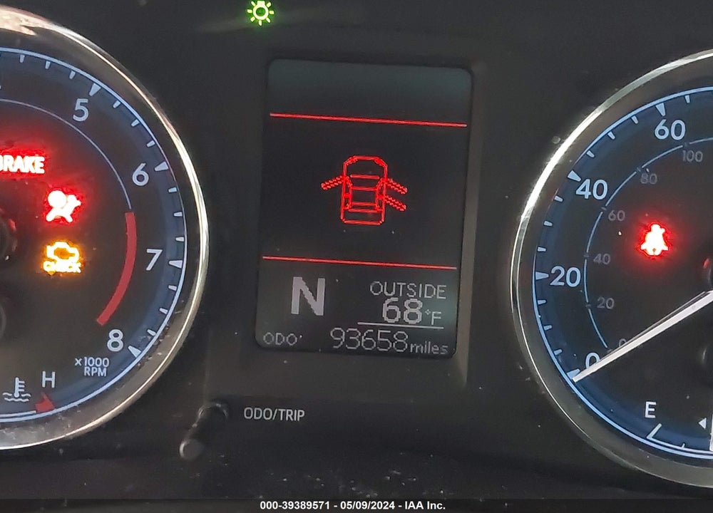 2018 TOYOTA COROLLA LE VIN: 2T1BURHE9JC120064