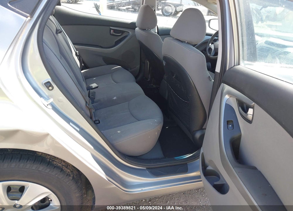 2016 HYUNDAI ELANTRA SE VIN: KMHDH4AE9GU489945