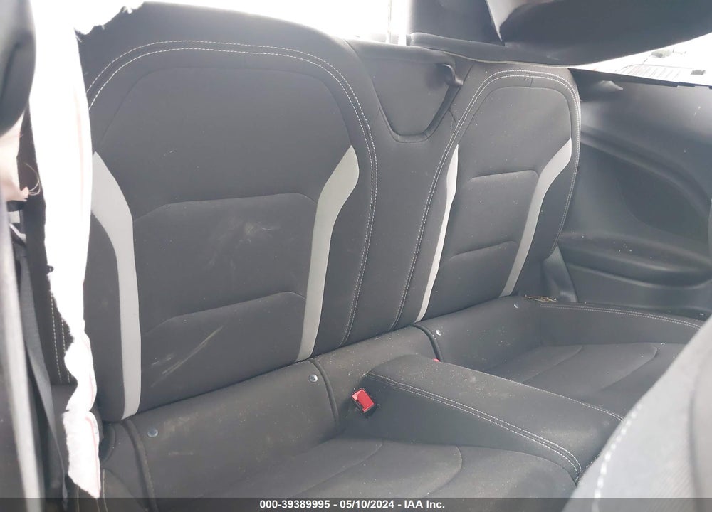 2019 CHEVROLET CAMARO 1LT VIN: 1G1FB1RS2K0107979