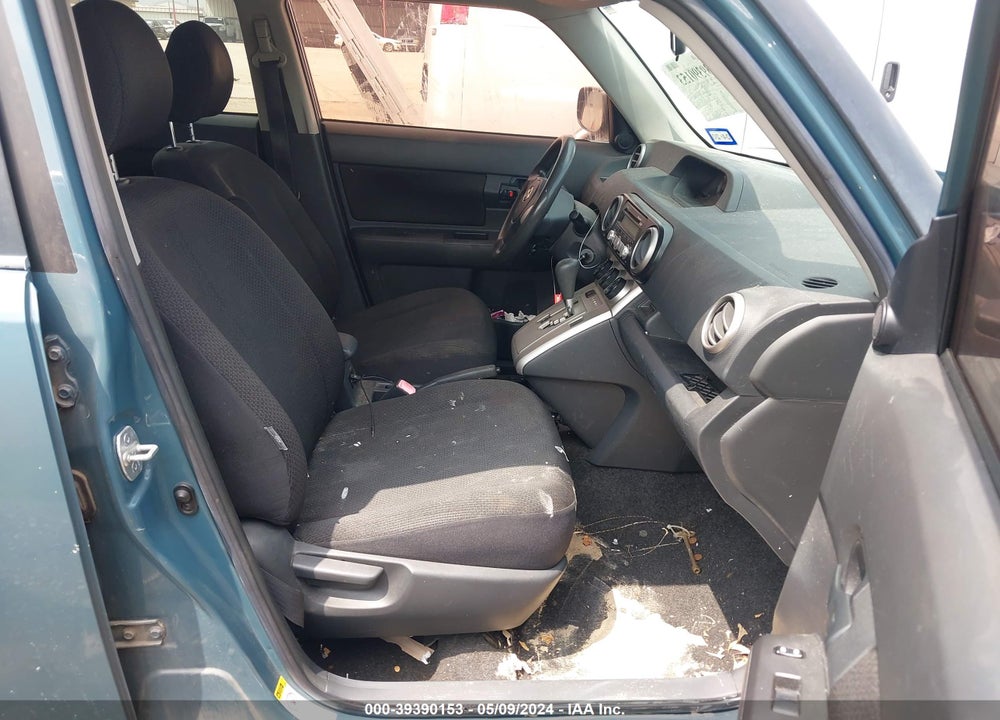 2008 SCION XB VIN: JTLKE50E581000900