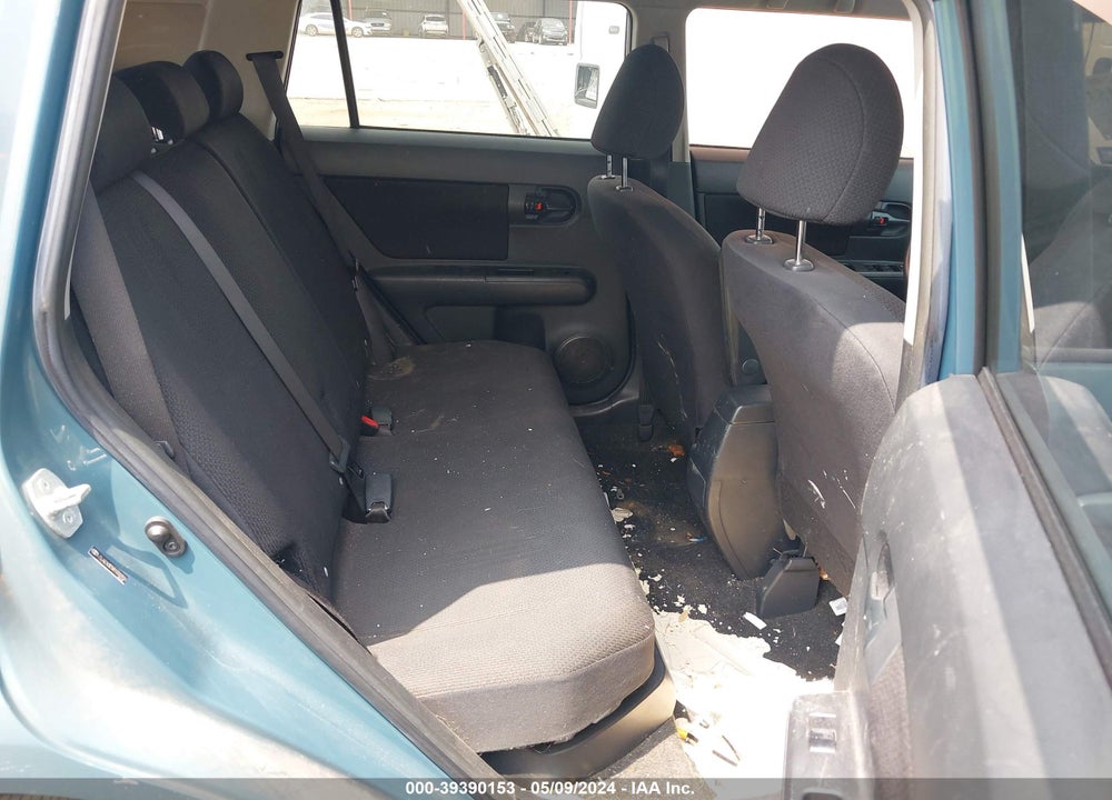 2008 SCION XB VIN: JTLKE50E581000900