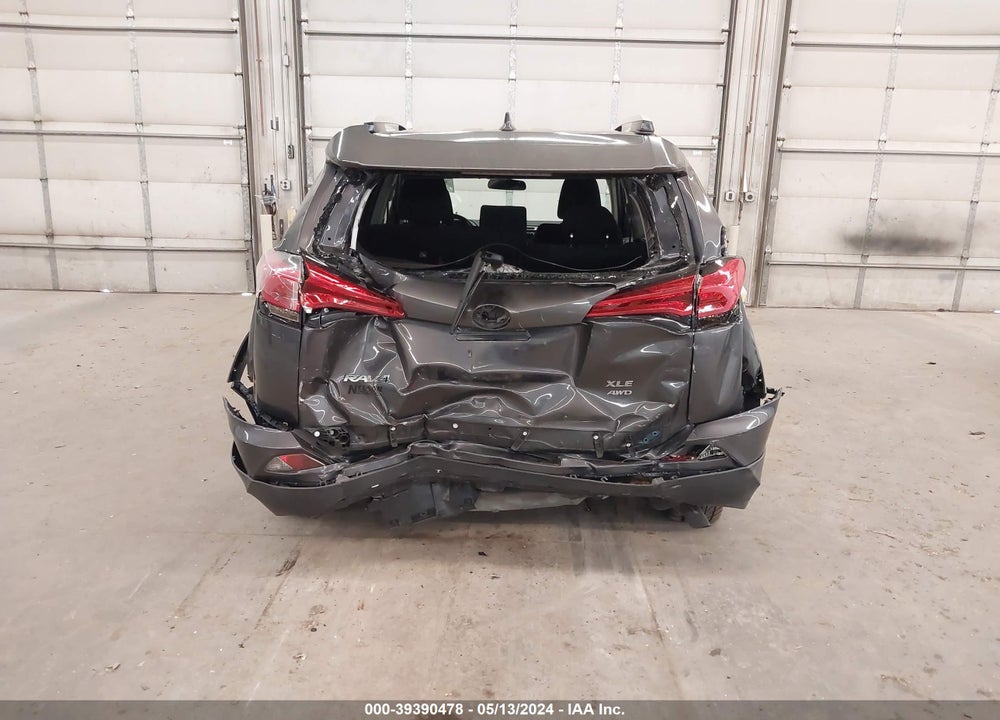 2016 TOYOTA RAV4 XLE VIN: JTMRFREV3GJ086732